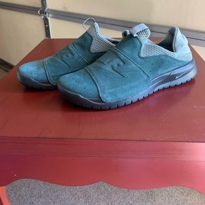 Nike Laceless Sneakers